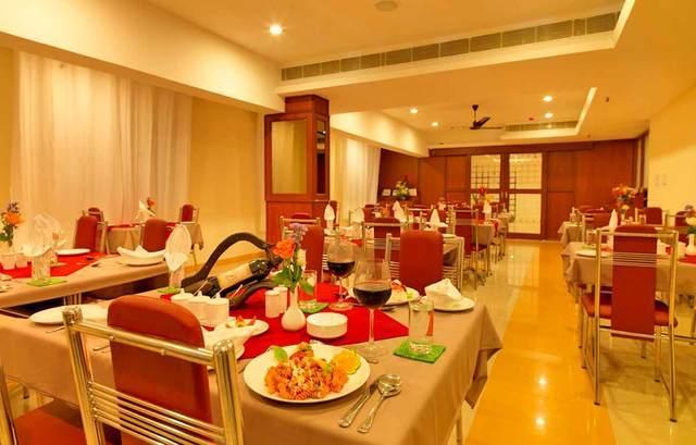 Dhanunjayas Luxury Hotel Hosūr Zewnętrze zdjęcie